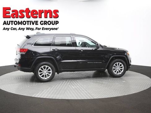 Used 2021 Jeep Grand Cherokee Laredo AWD/4WD image 46
