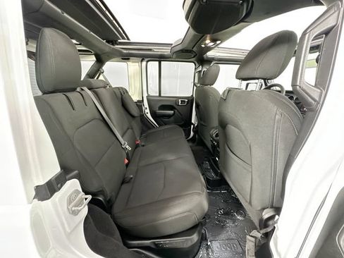 Used 2023 Jeep Wrangler Unlimited w/ Sun & Screen Package AWD/4WD image 29