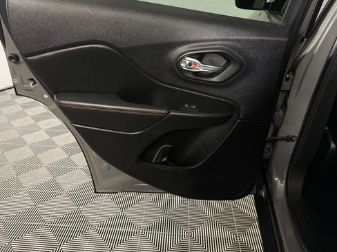 Certified 2022 Jeep Cherokee Trailhawk image 26