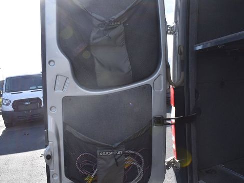 Used 2013 Mercedes-Benz Sprinter 2500 image 13