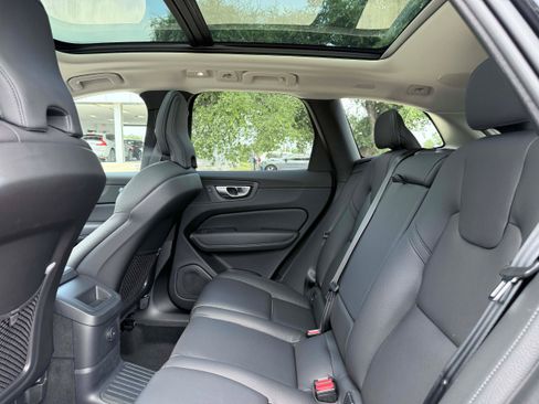 Certified 2024 Volvo XC60 T8 Plus AWD/4WD image 16
