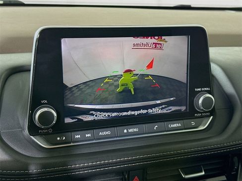 Used 2023 Nissan Rogue SV image 6