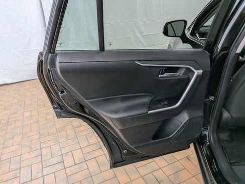 Used 2021 Toyota RAV4 XLE w/ Convenience Package AWD/4WD image 20