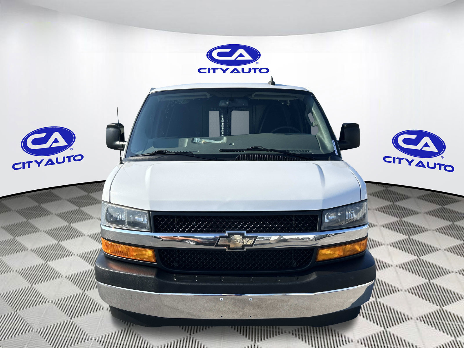 Used 2021 Chevrolet Express 2500 w/ Driver Convenience Package RWD image 11