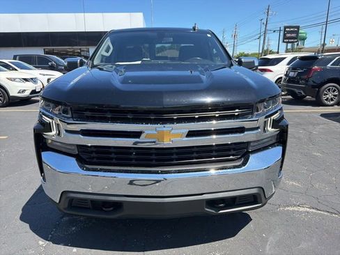 Used 2022 Chevrolet Silverado 1500 LT AWD/4WD image 2