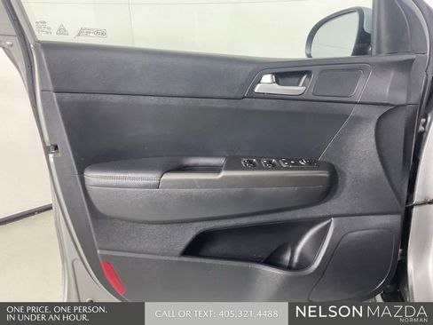 Used 2021 Kia Sportage LX FWD image 21