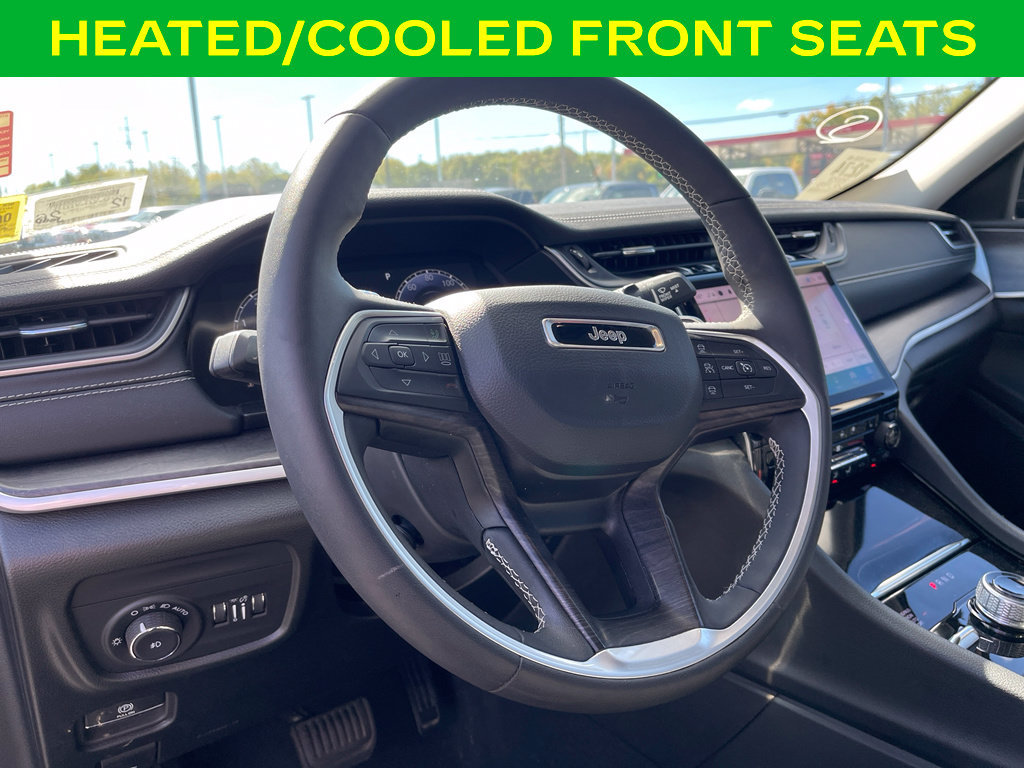 Used 2023 Jeep Grand Cherokee Limited w/ Luxury Tech Group II AWD/4WD image 16