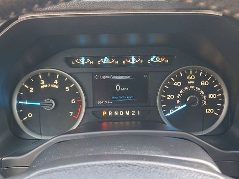 Used 2015 Ford F150 XLT w/ Equipment Group 302A Luxury AWD/4WD image 21