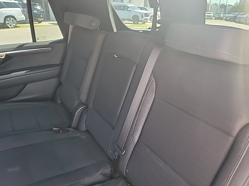 Used 2025 Chevrolet Tahoe LS RWD image 10