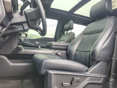 Used 2025 Ford F150 Lariat w/ Equipment Group 502A High image 5