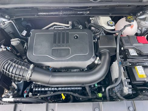 Used 2025 Chevrolet Blazer LT AWD/4WD image 32