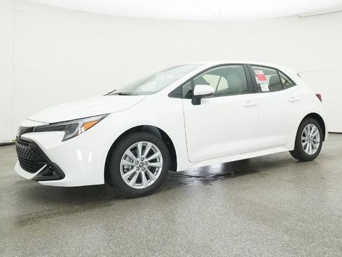 New 2025 Toyota Corolla SE image 28