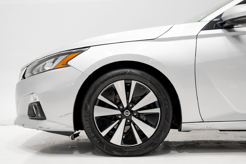Used 2020 Nissan Altima 2.5 SL FWD image 31
