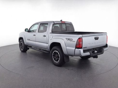 Used 2025 Toyota Tacoma TRD Off-Road AWD/4WD image 6