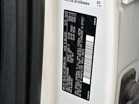 Used 2023 Volvo XC40 B5 Plus w/ Protection Package image 12