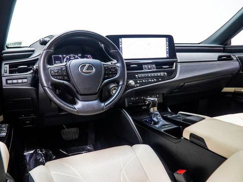 Used 2022 Lexus ES 350 Ultra Luxury w/ Accessory Package 2 FWD image 16