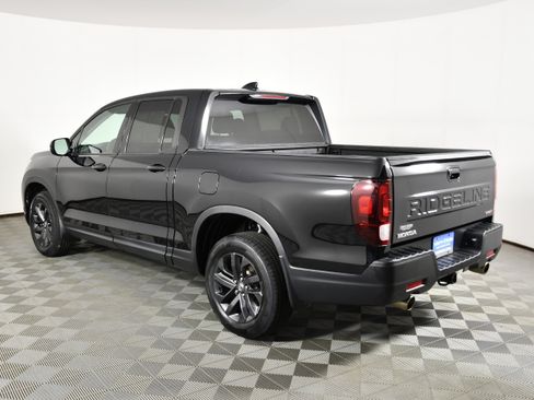 Certified 2025 Honda Ridgeline Sport image 8