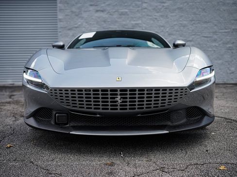Used 2021 Ferrari Roma image 4