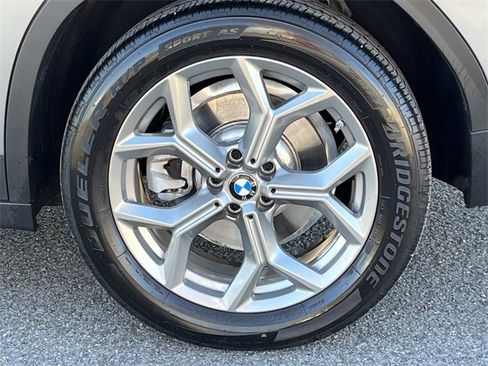 Used 2024 BMW X3 xDrive30i w/ Convenience Package image 11