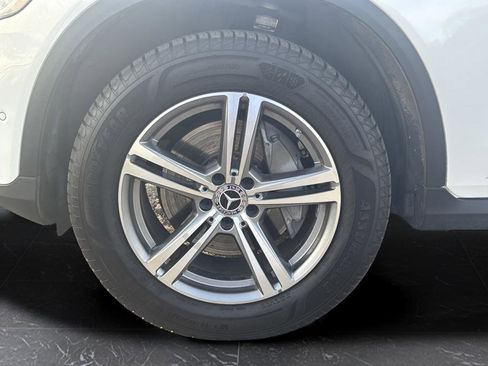 Used 2022 Mercedes-Benz GLC 300 GLC 300 image 32