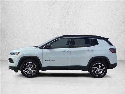 Used 2024 Jeep Compass Limited AWD/4WD image 9