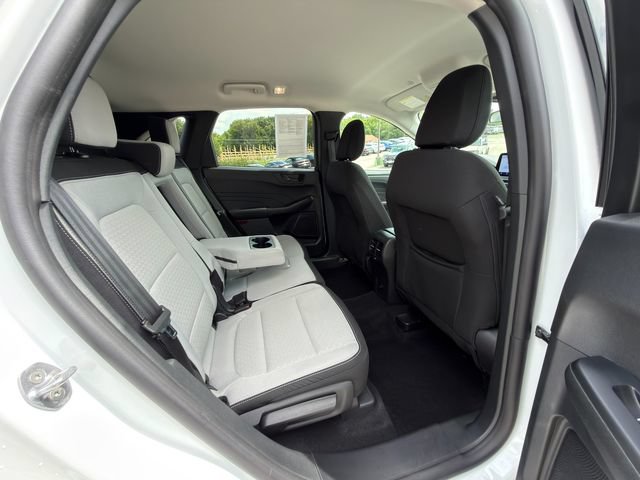 Used 2025 Ford Escape Active w/ Cold Weather Package AWD/4WD image 10