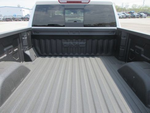 New 2026 GMC Sierra 1500 SLT w/ SLT Premium Plus Package AWD/4WD image 9