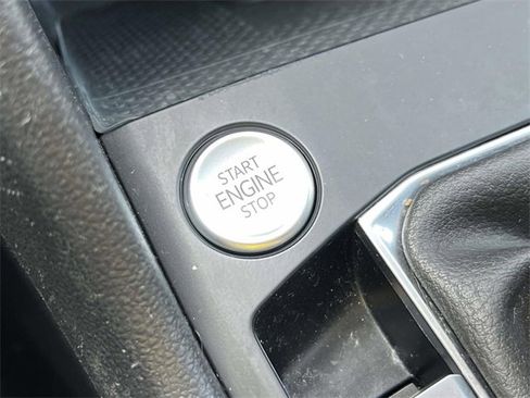 Certified 2022 Volkswagen Taos SE w/ IQ.Drive SE Package image 30