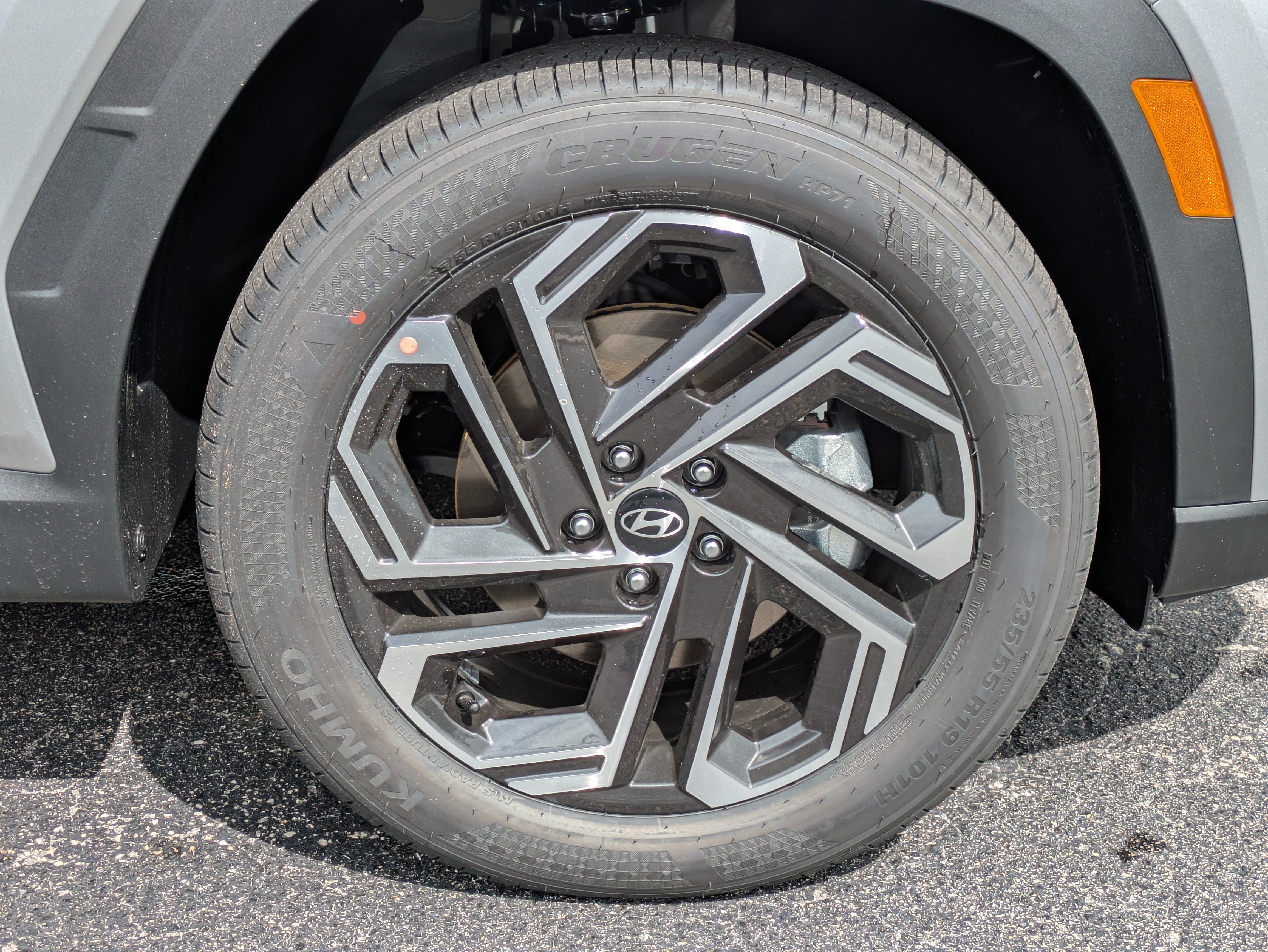 New 2026 Hyundai Tucson Limited w/ Tow & Go Package FWD image 10