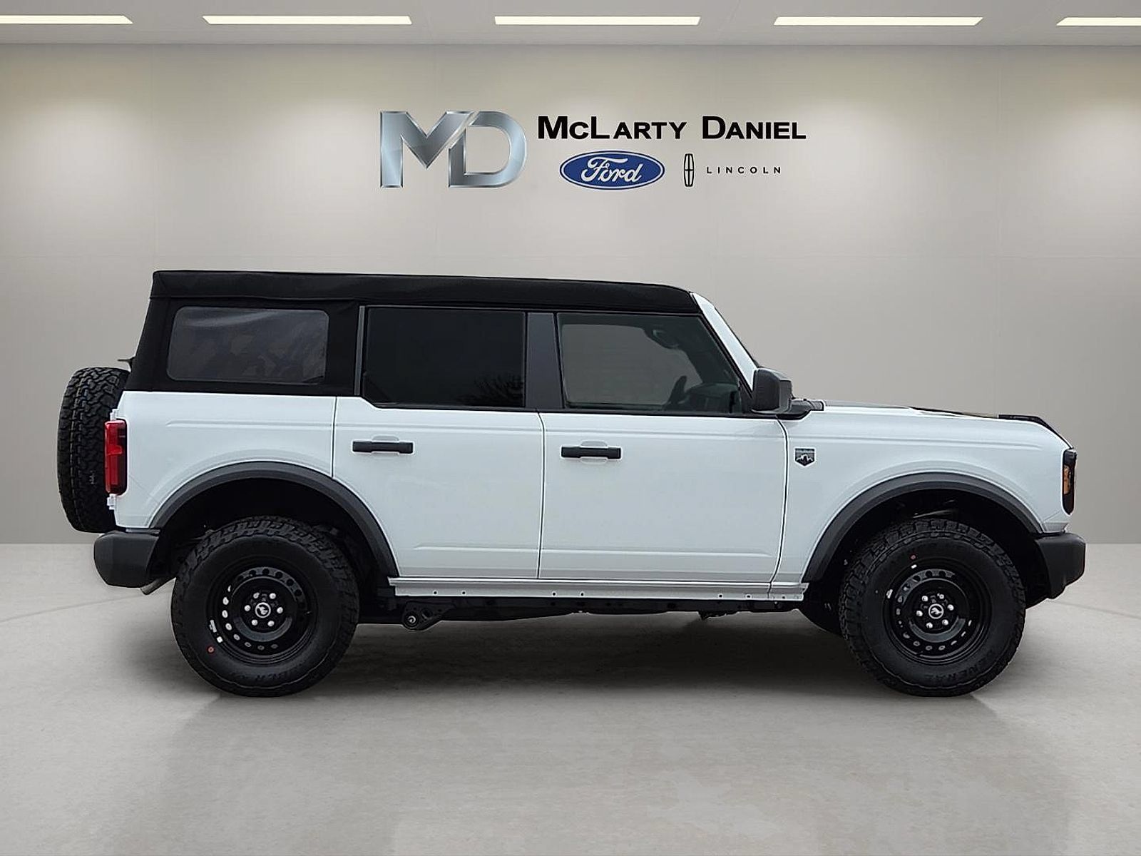 New 2026 Ford Bronco Big Bend w/ Black Appearance Package AWD/4WD image 6