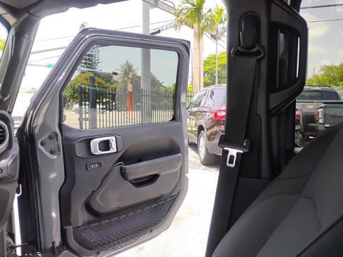 Used 2020 Jeep Wrangler Unlimited Sport S AWD/4WD image 87
