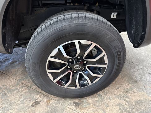 Used 2023 Toyota Tacoma TRD Sport image 6