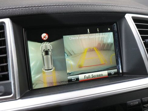 Used 2016 Mercedes-Benz GL 550 4MATIC image 53