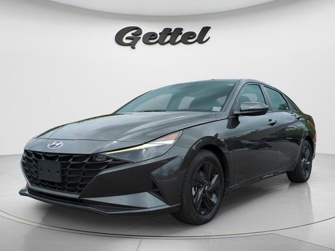 Used 2022 Hyundai Elantra SEL FWD image 1