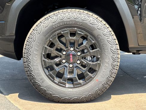 New 2026 GMC Canyon Elevation RWD image 25