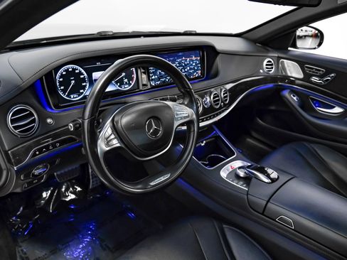 Used 2017 Mercedes-Benz S 550 Sedan image 10