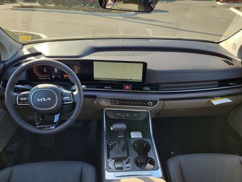 New 2026 Kia Carnival EX image 23
