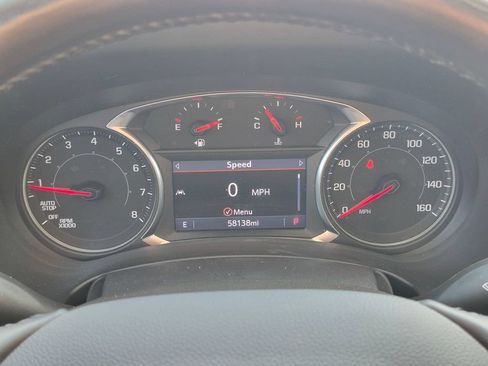 Used 2022 GMC Terrain SLT w/ Infotainment Package II AWD/4WD image 11