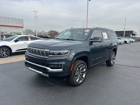 Used 2024 Jeep Grand Wagoneer Series III image 1