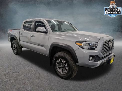 Used 2021 Toyota Tacoma TRD Off-Road w/ TRD Premium Off Road Package AWD/4WD image 3