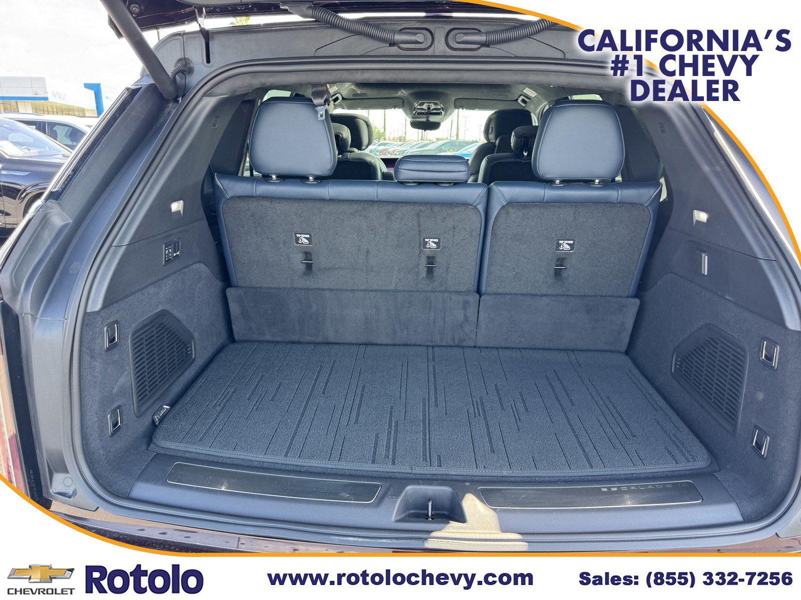 Used 2025 Cadillac Escalade IQ Luxury 2 w/ LPO, Premium Carpet Package AWD/4WD image 14