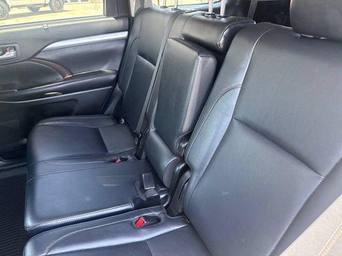 Certified 2018 Toyota Highlander XLE AWD/4WD image 20