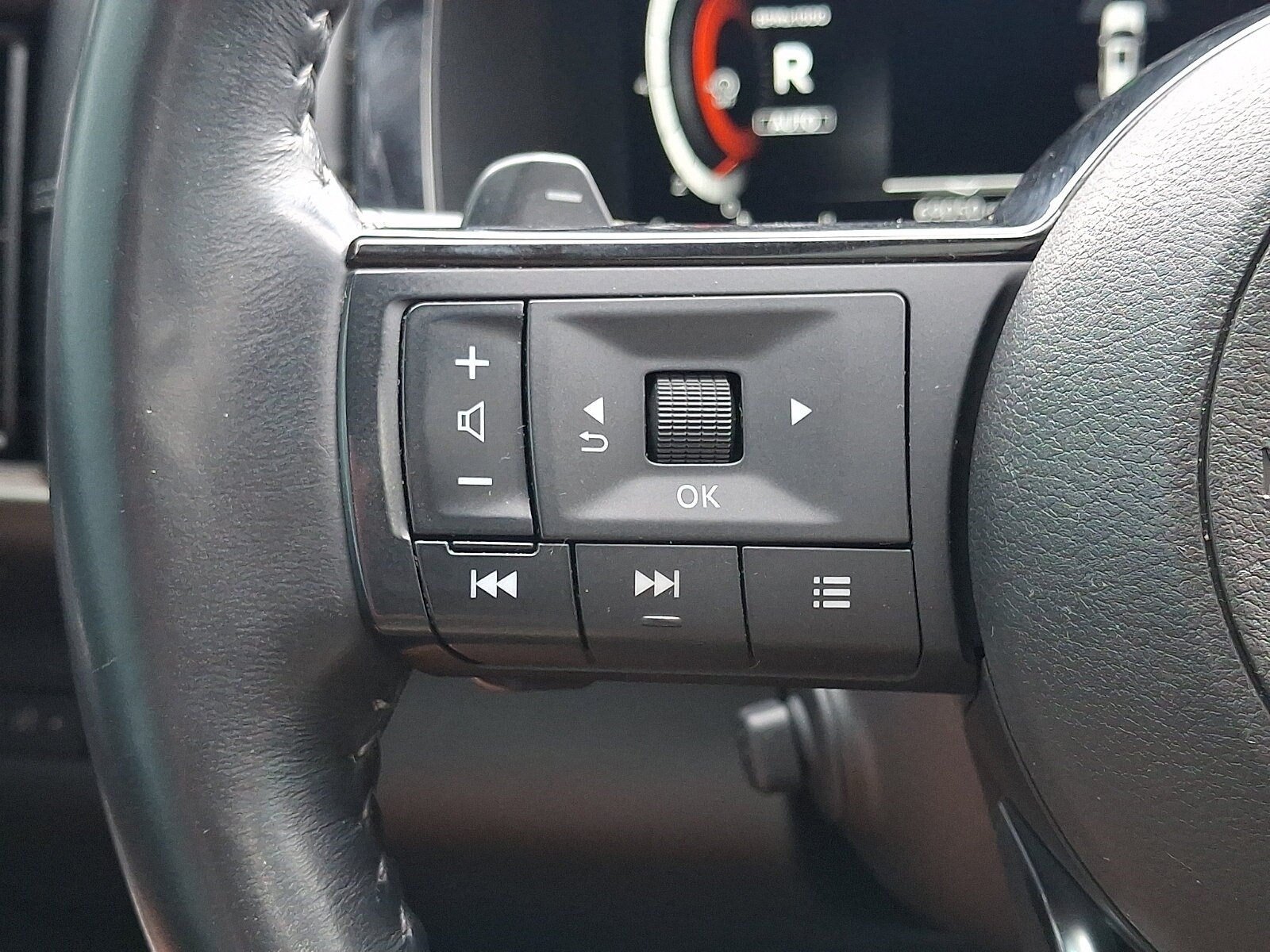 Certified 2023 Nissan Pathfinder Platinum AWD/4WD image 25