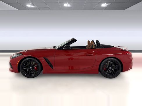 Used 2025 BMW Z4 M40i w/ Edition RWD image 2