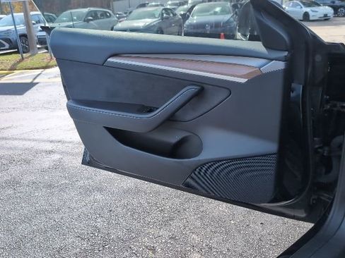 Used 2022 Tesla Model 3 Standard Range Plus image 20