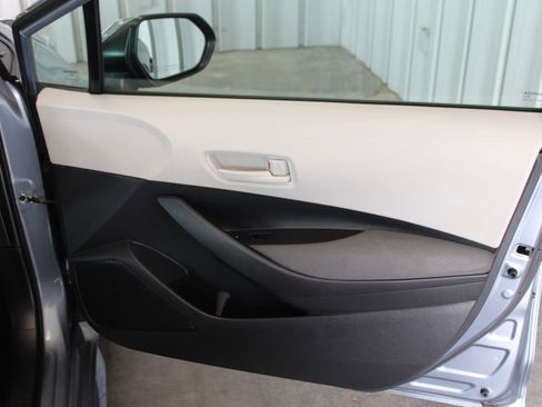 Used 2024 Toyota Corolla LE FWD image 36