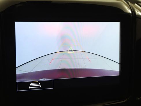 Used 2020 Chevrolet Traverse LT image 8