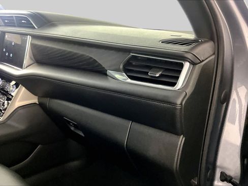 Used 2022 GMC Yukon XL Denali RWD image 18