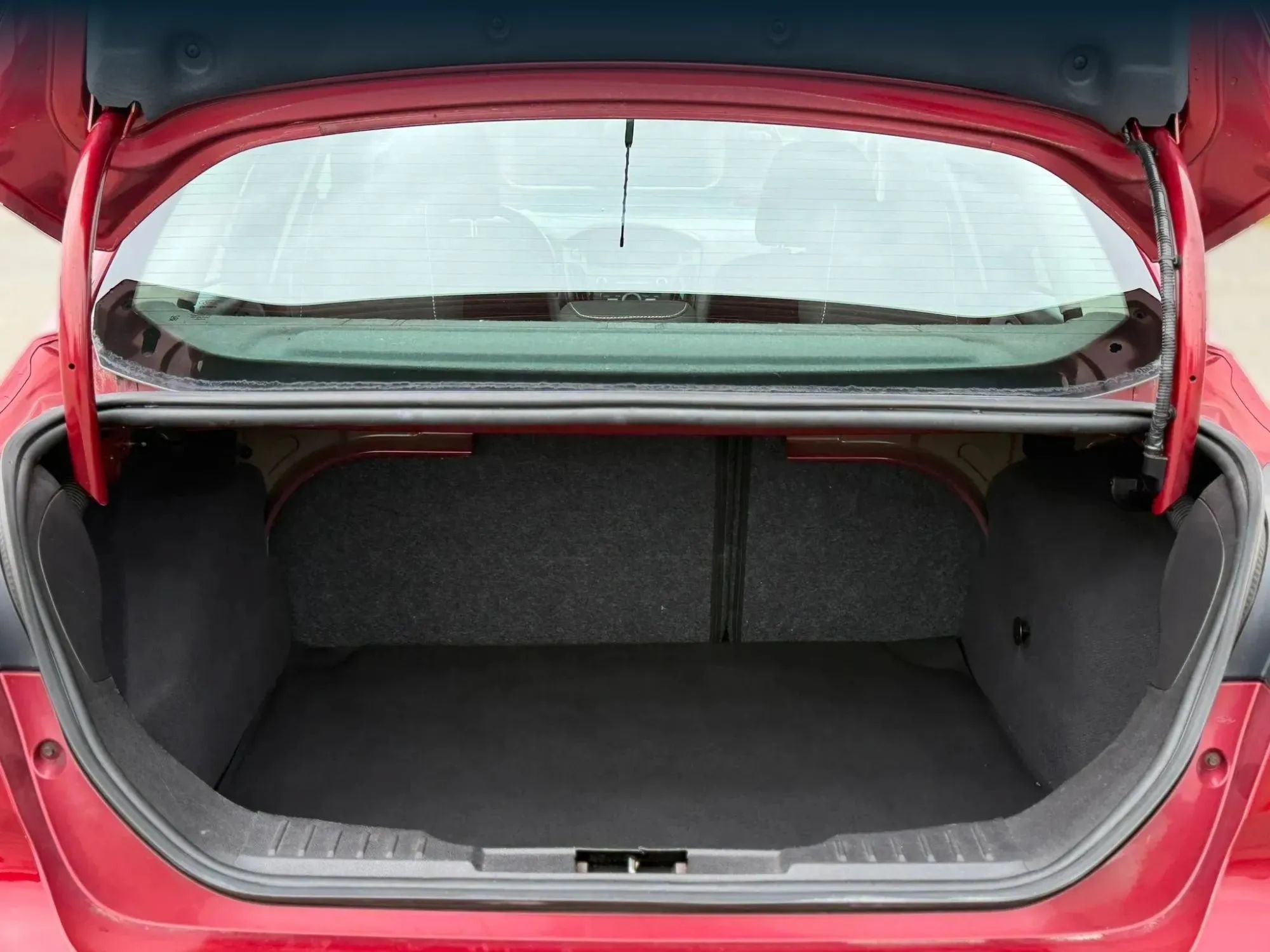 Used 2015 Ford Focus SE w/ SE Cold Weather Package FWD image 27