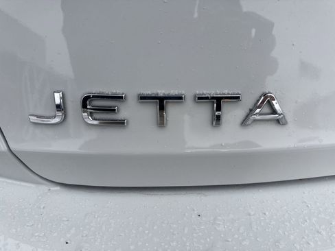 Certified 2023 Volkswagen Jetta Sport image 32